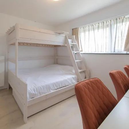 Klemskerkestraat With Terrace By Interhome Vakantiehuis Bredene